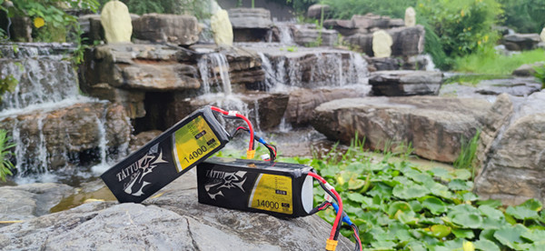 無人機(jī)電池 無人機(jī)電池