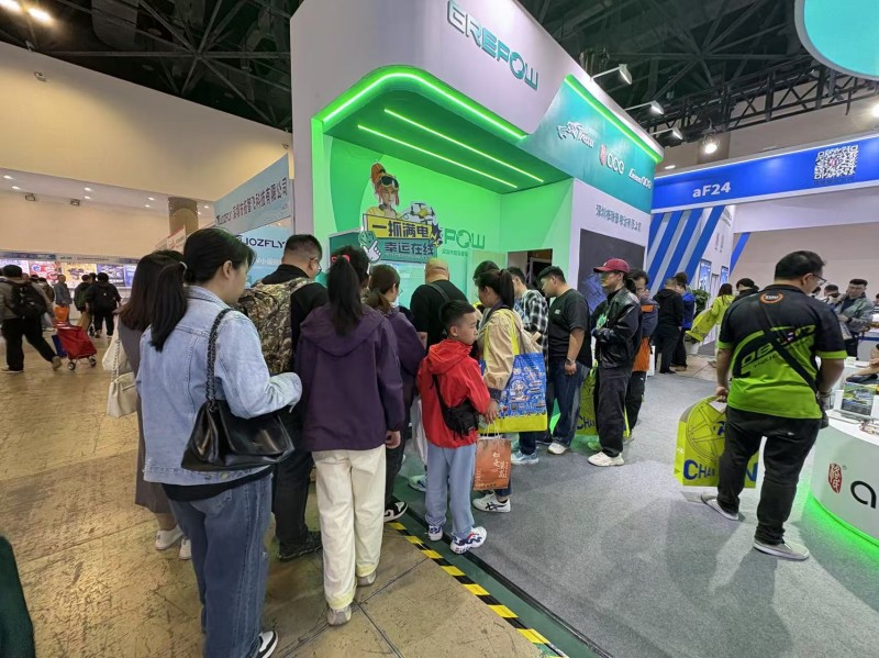 人氣爆棚的娃娃機抽獎活動 人氣爆棚的娃娃機抽獎活動